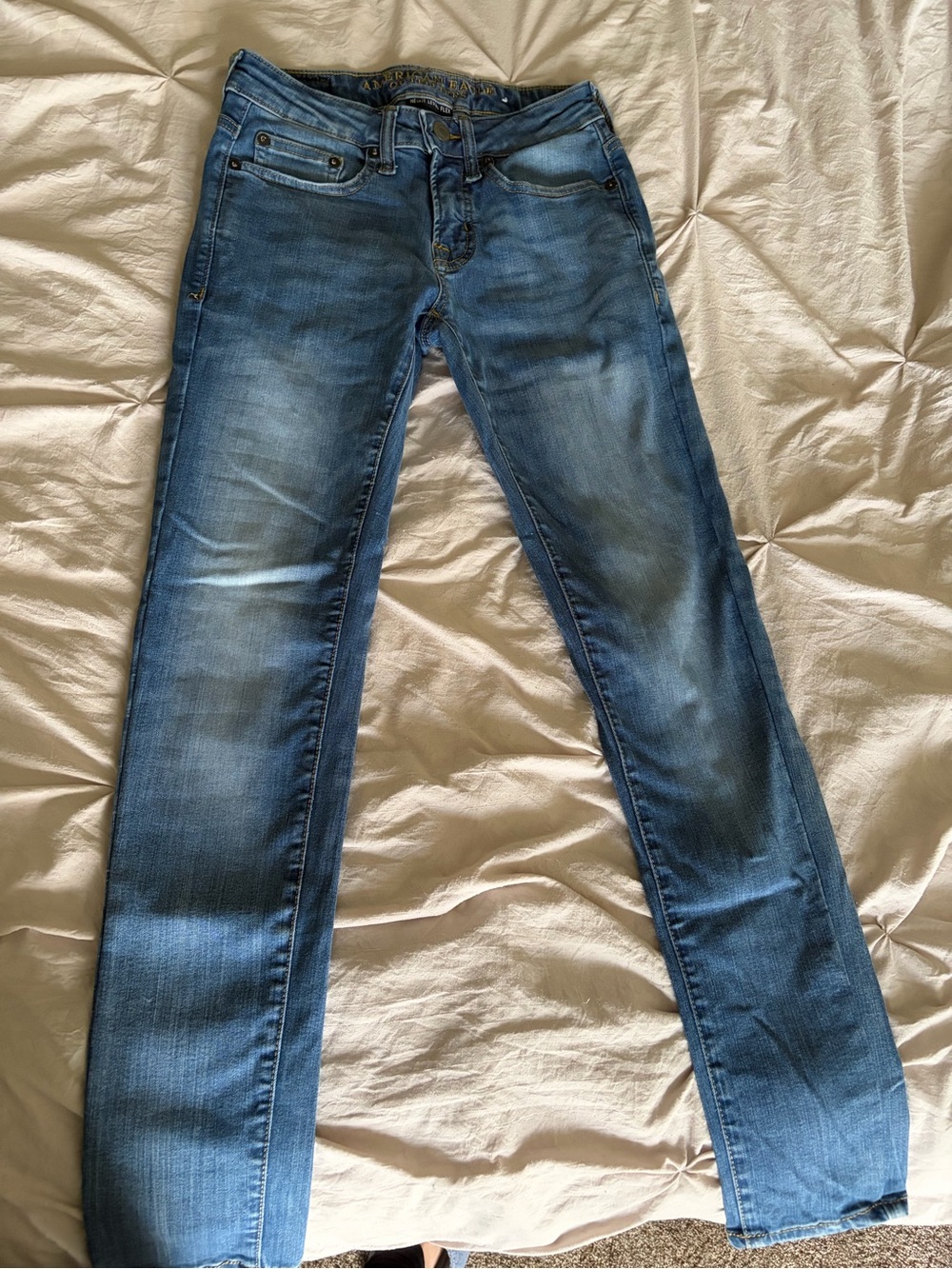 American Eagle Outfitters Women's Light-Medium Blue Skinny Jeans